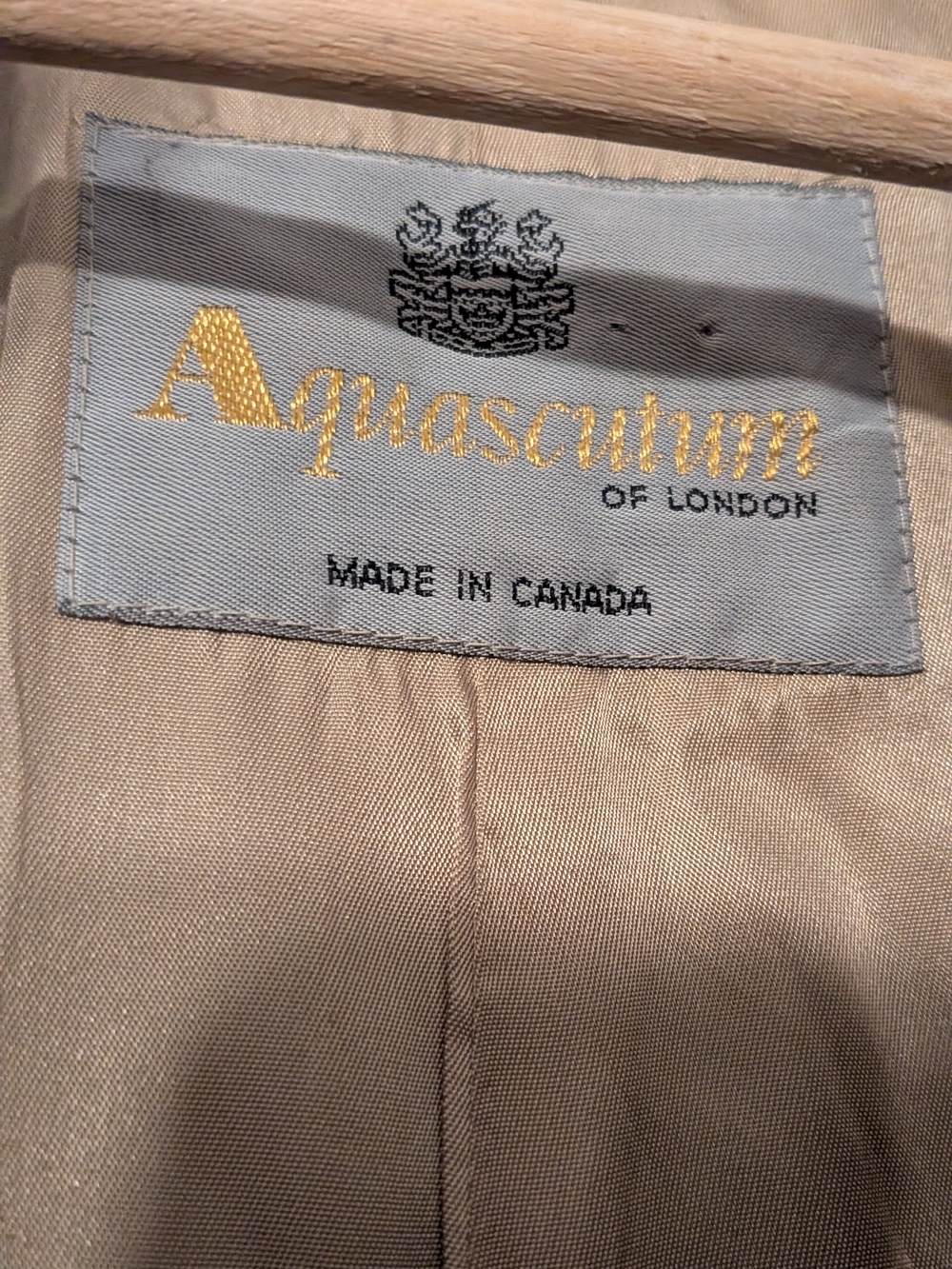 Light Beige Trench Coat with Checked Lining - Aquascutum - Picture 2 of 5